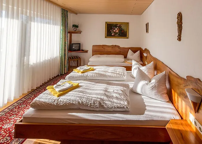 Zum Rebstock * クレスブロン・アム・ボーデンゼー